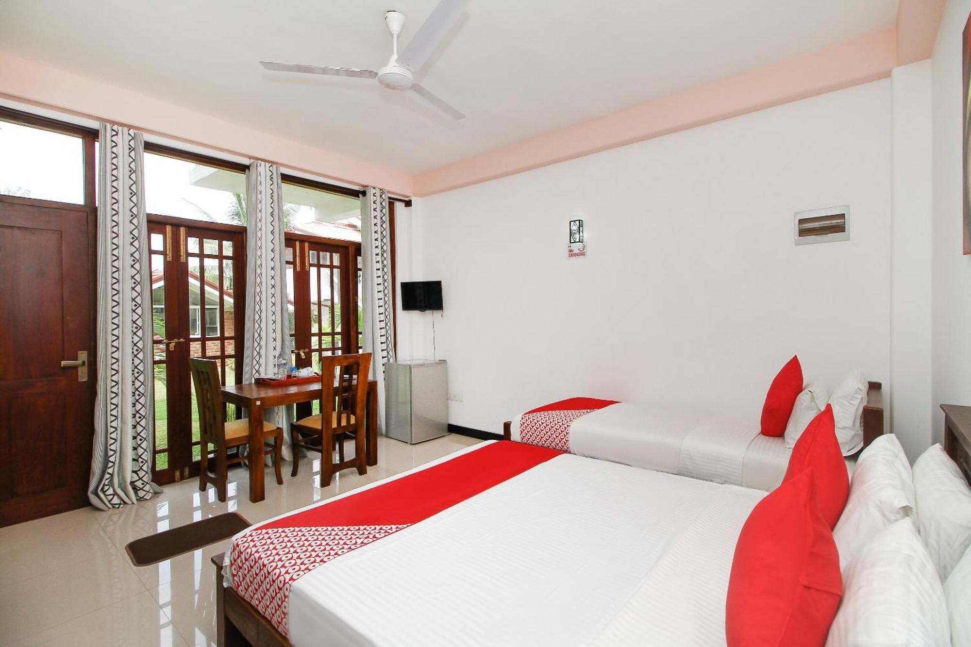 Lioni Holidays Villa Negombo Oda fotoğraf